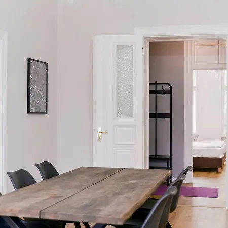 아파트 올드 타운 아파트먼트 *