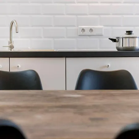 올드 타운 아파트먼트 *