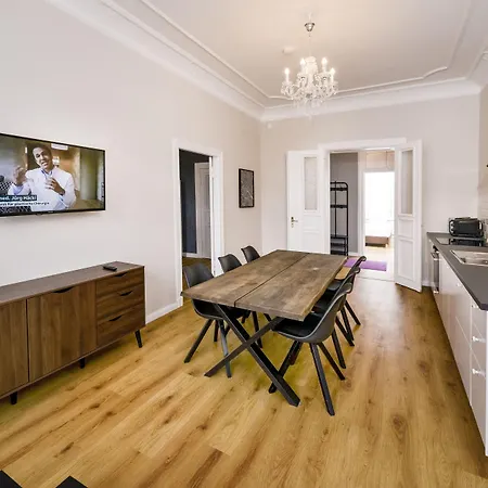 Old Town Apartamento *